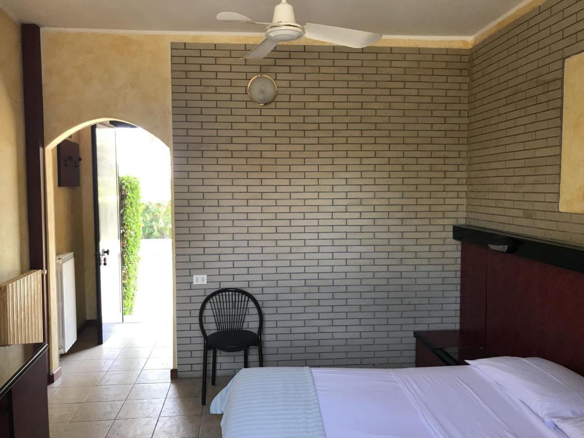 American Motel Чистерна-ді-Латіна Екстер'єр фото